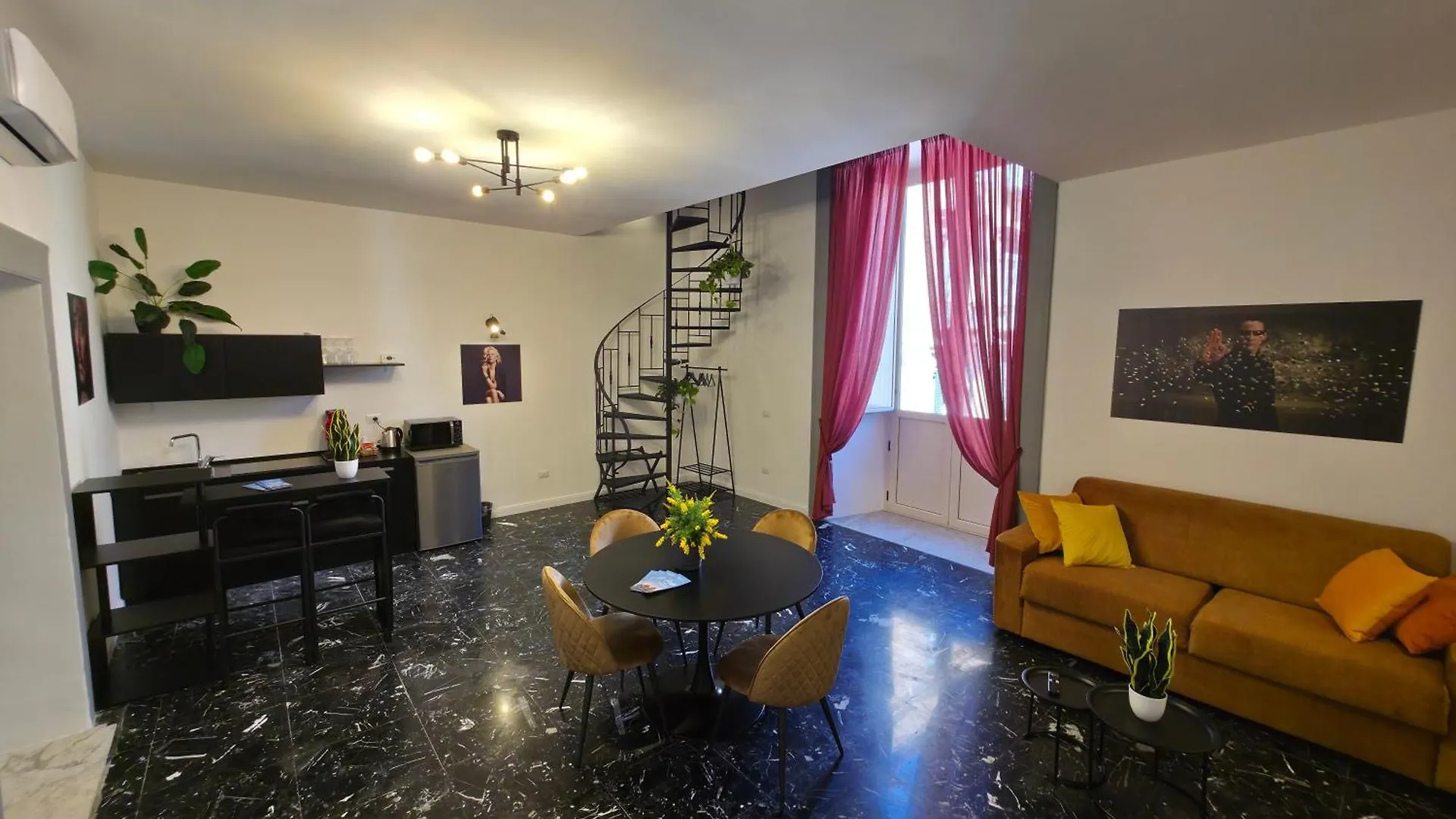 Guest house Napoli Movie Apartments Italy