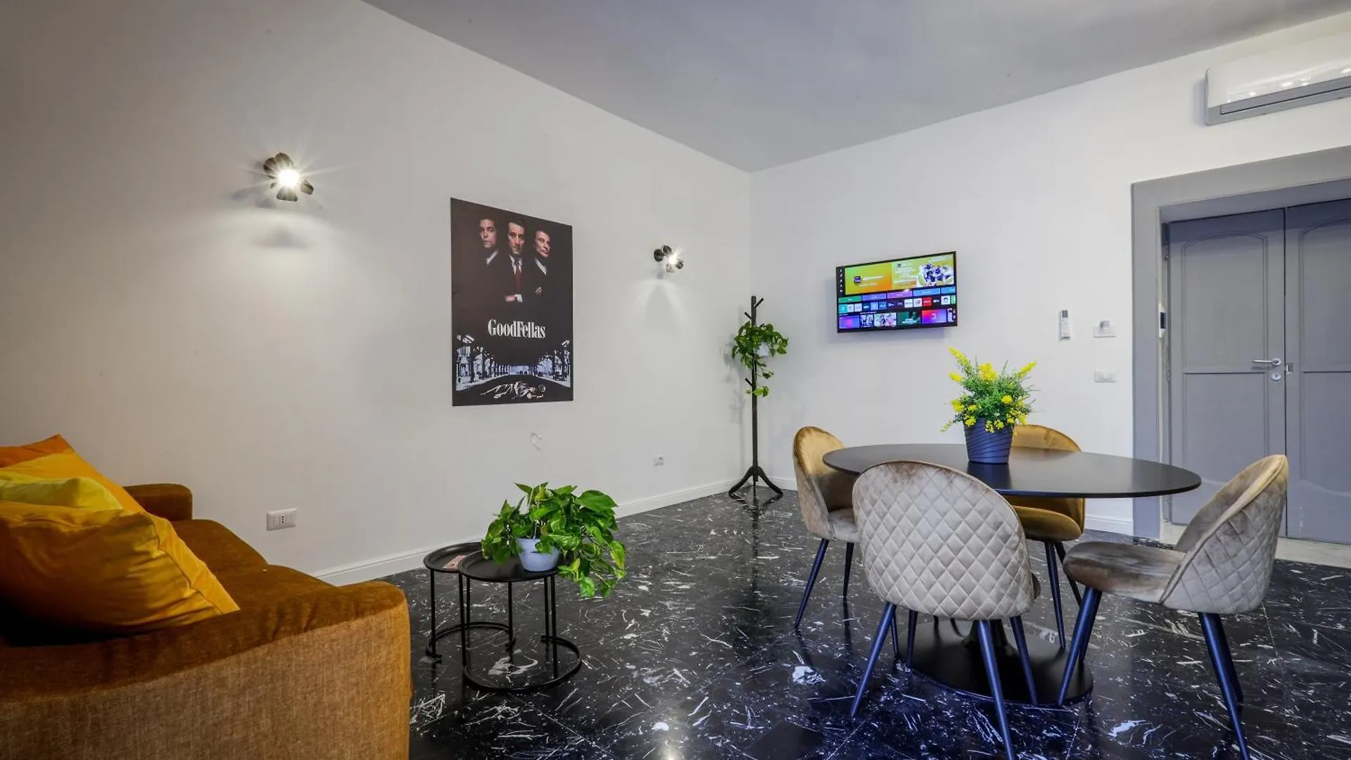 Guest house Napoli Movie Apartments