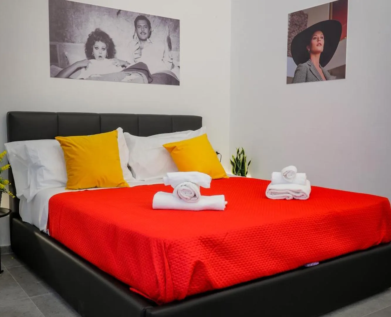 Napoli Movie Apartments Guest house Naples