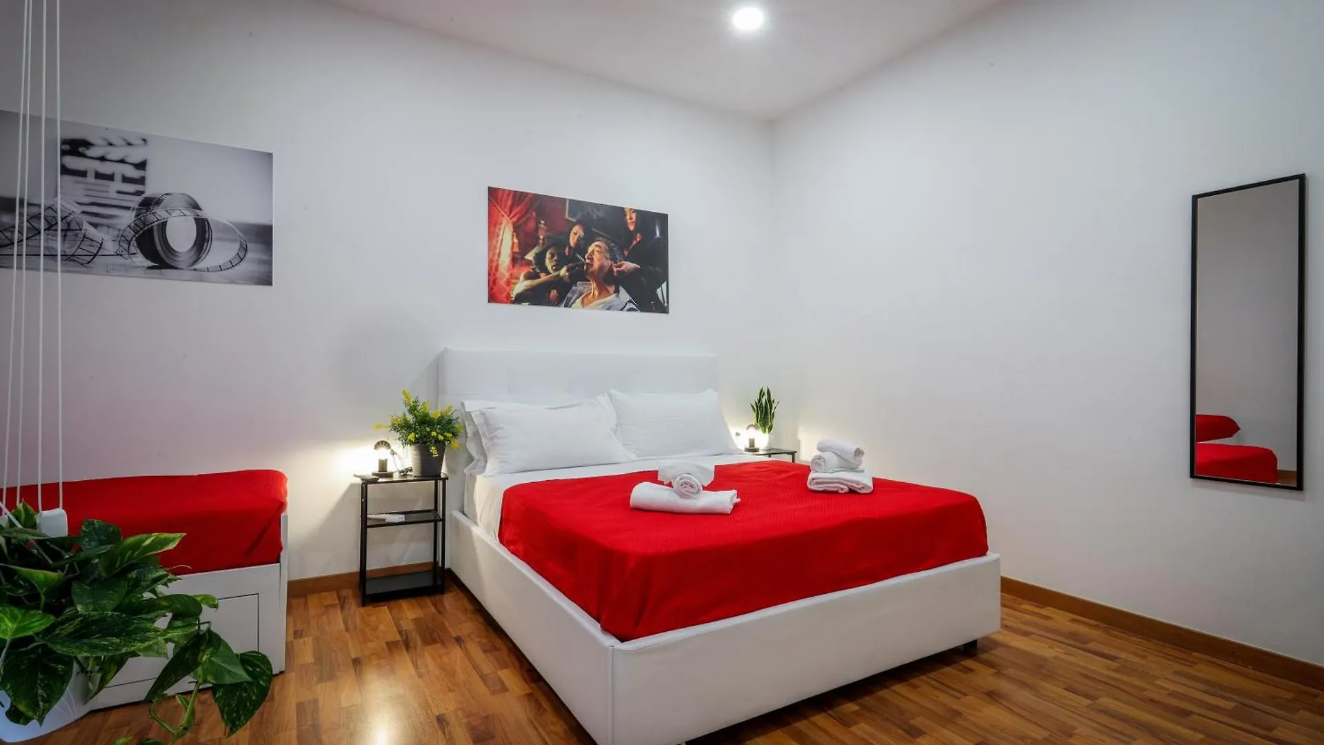 Napoli Movie Apartments Itália